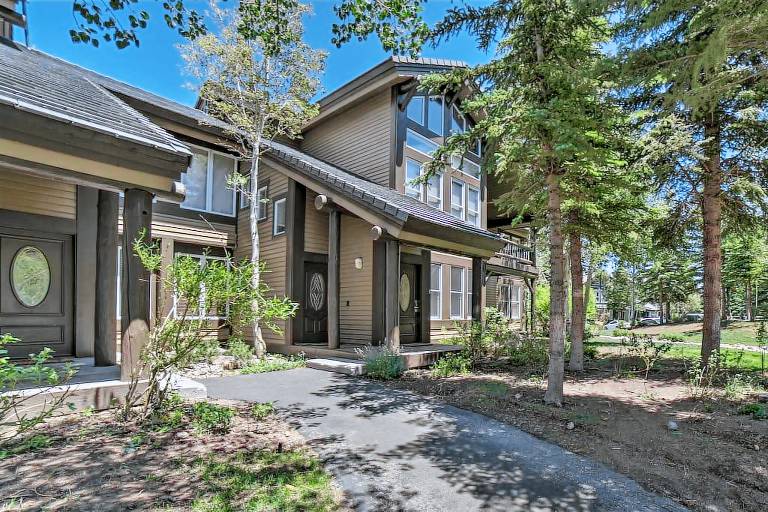 Condo  Mammoth Lakes