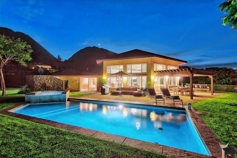 House  Launiupoko